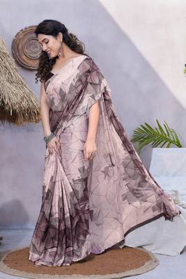 Light Dusty Pink Chiffon Geometric Print Saree With Unstitched Blouse Piece 2