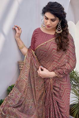 Dusty Rose Pink Chiffon Foil Print/Chevron/Zig Zag Print Sequinns Lace Saree With Unstitched Blouse Piece 1
