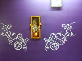 Modern artistic wall decal 1