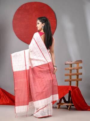 White cotton soft saree with checked box designs 3