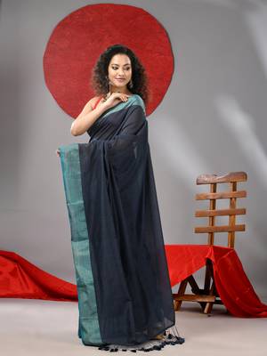 Grey cotton soft saree with zari border 2