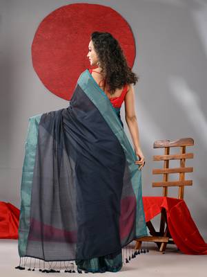 Grey cotton soft saree with zari border 3