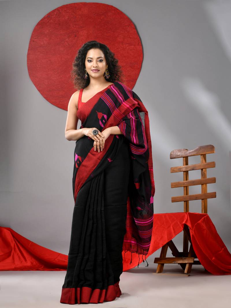 Black cotton handspun saree with woven designs - Arhi - 4322901