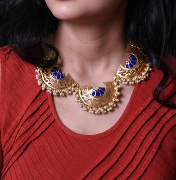 Maharani necklace with marigold studs 3