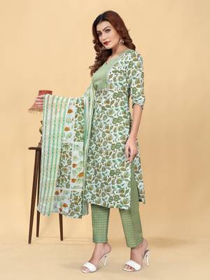 Trendy designer cambric cotton fabric printed kurta set with dupatta 3