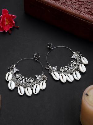 Oxidized silver color shell kundan light weight bali earrings 1