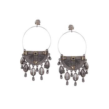 Oxidized metallic color kundan & shell light weight bali earrings 2