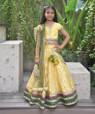 Yellow boti choli with lehenga and dupatta 1