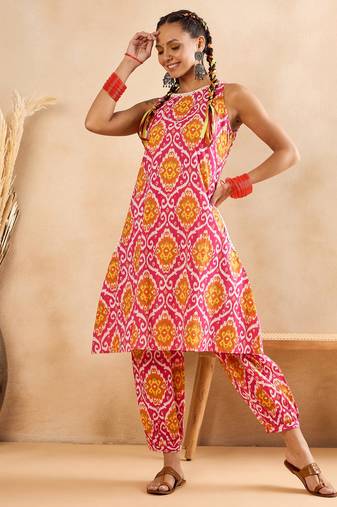 Winered woman pink geometric print sleeveless co-ord set