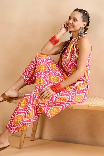 Winered woman pink geometric print sleeveless co-ord set