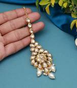 White color meena work kundan maang tikka