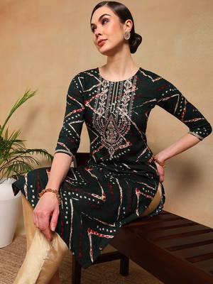 women green viscose rayon chevron printed straight kurta 2