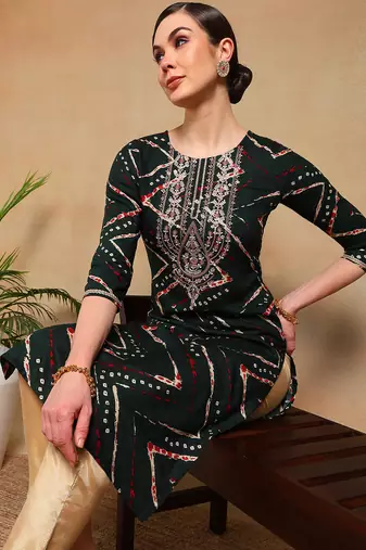 women green viscose rayon chevron printed straight kurta