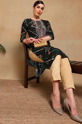 women green viscose rayon chevron printed straight kurta