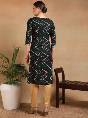women green viscose rayon chevron printed straight kurta 4