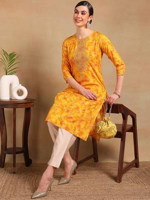 women yellow viscose rayon bandhani printed straight kurta 3