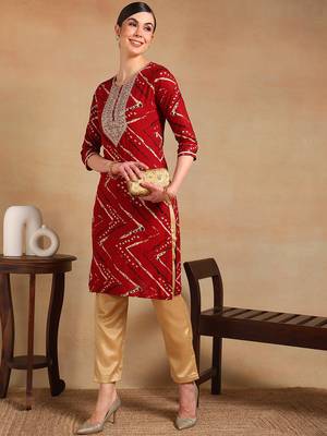 women red viscose rayon chevron printed straight kurta 5