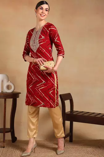 women red viscose rayon chevron printed straight kurta