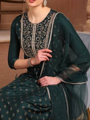 women green silk blend solid woven design flared empire kurta pant with dupatta 2