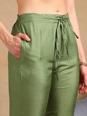 women green silk blend solid yoke design flared empire kurta pant with dupatta 5