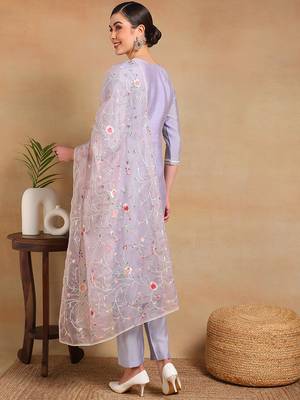women purple silk blend solid embroidered straight regular kurta pant with dupatta 4