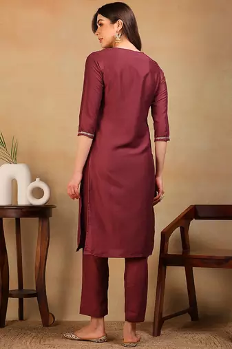 women mauve silk blend solid embroidered straight kurta