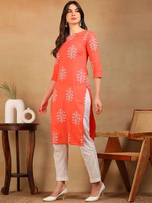 women coral cotton ethnic motifs printed straight kurta 3