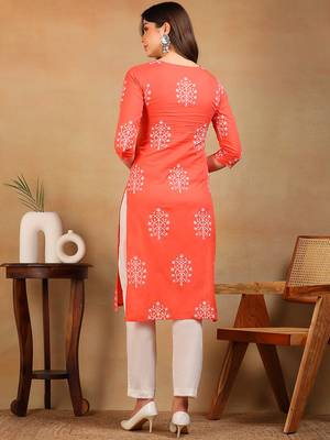 women coral cotton ethnic motifs printed straight kurta 4