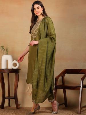 women olive silk blend solid embroidered straight kurta pant with dupatta 3
