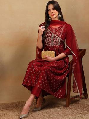 women maroon silk blend solid woven design flared empire kurta pant with dupatta 2