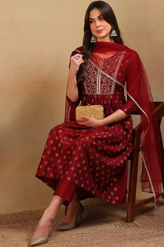 women maroon silk blend solid woven design flared empire kurta pant with dupatta