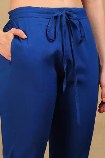 women blue poly georgette floral printed flared kurta pant with dupatta