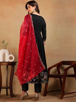 women black silk blend solid embroidered flared empire kurta pant with dupatta 4