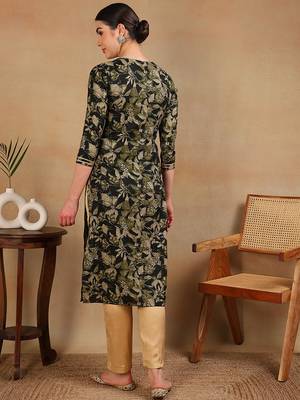 women green silk blend floral printed straight kurta 4