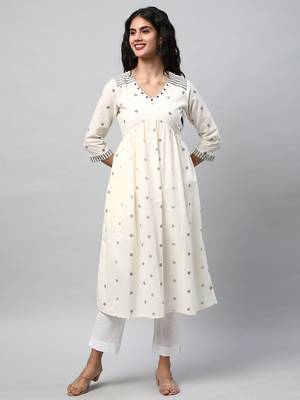 Flared kurta in cotton jamdani print with mirrorwork embellishment. 1