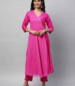 Silk blend kurta with embroidered lace and tassels detail(pink).