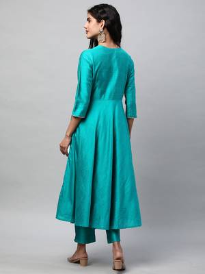 Silk blend kurta with embroidered lace and tassels detail(blue). 2
