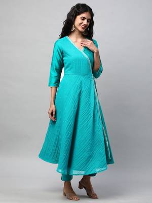 Silk blend kurta with embroidered lace and tassels detail(blue). 4