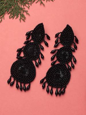 Black Circular Woven Beads Earrings 1