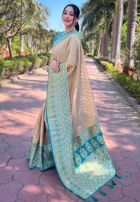Chickoo Pure Tissue Zari Woven Saree 3