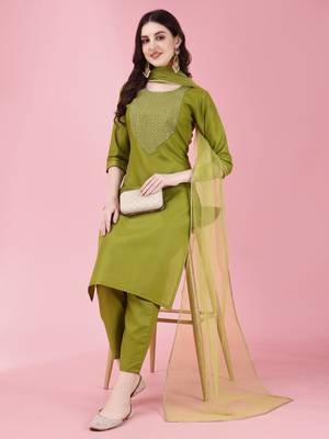 Women's Knee Length Cotton Blend Kurta Set with Net Dupatta (Mahendi) (MAK87) 1