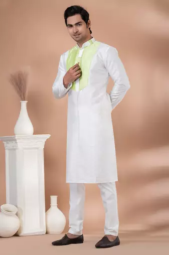Kurta Pyjama Set.