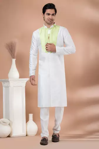 Kurta Pyjama Set.