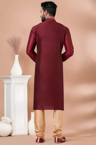 Kurta Pyjama Set.