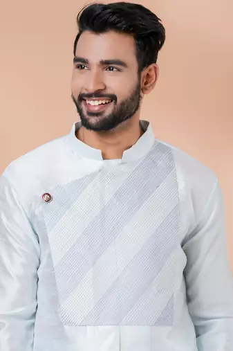 Kurta Pyjama Set.