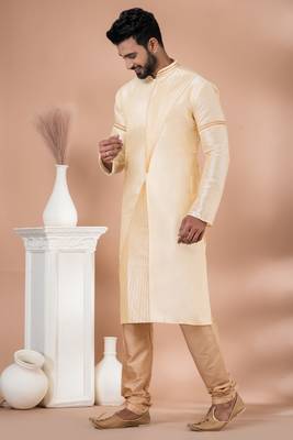 Kurta Pyjama Set. 2