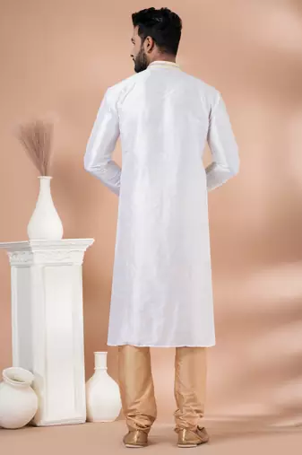 Kurta Pyjama Set.