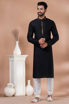 Kurta Pyjama Set. 1