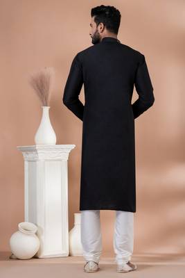 Kurta Pyjama Set. 4