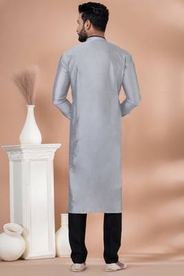Kurta Pyjama Set. 4